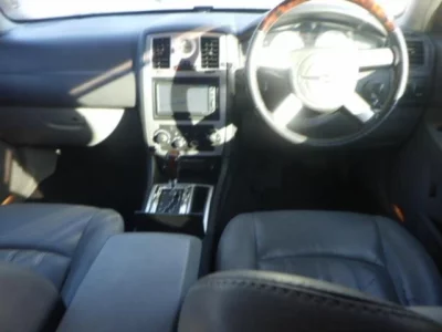 Chrysler 300C  с аукциона в Японии