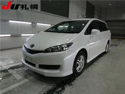 Toyota WISH  с аукциона в Японии