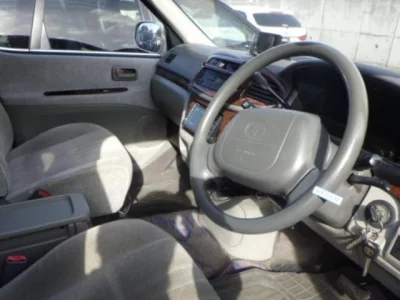 Toyota HIACE REGIUS  с аукциона в Японии