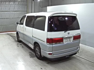 Toyota HIACE REGIUS  с аукциона в Японии