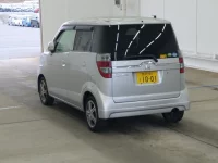 Honda ZEST лот № 2136 оценка RA  с аукциона в Японии 1