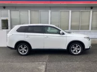 Mitsubishi OUTLANDER лот № 1073 оценка 3.5  с аукциона в Японии 2