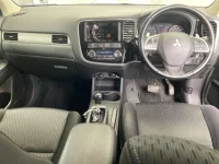 Mitsubishi OUTLANDER лот № 1073 оценка 3.5  с аукциона в Японии 3