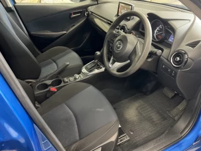 Mazda DEMIO  с аукциона в Японии