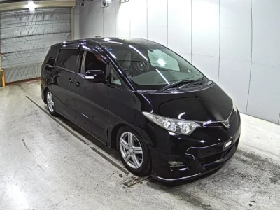 Toyota ESTIMA  с аукциона в Японии