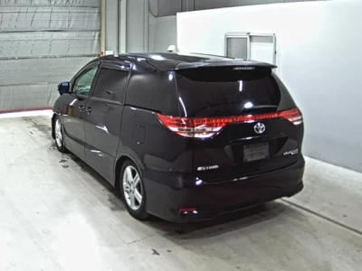 Toyota ESTIMA  с аукциона в Японии