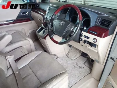 Toyota VELLFIRE  с аукциона в Японии