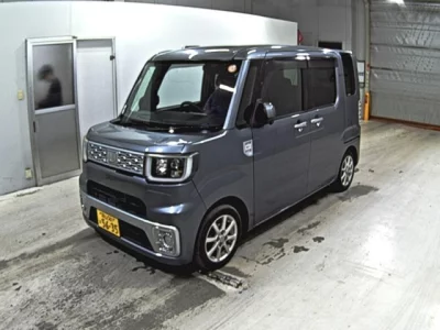 Daihatsu WAKE  с аукциона в Японии
