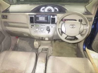 Toyota RAUM лот № 8207 оценка 3.5  с аукциона в Японии 2