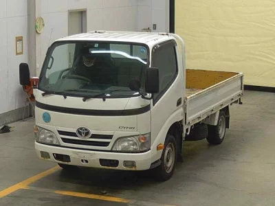 Toyota DYNA  с аукциона в Японии