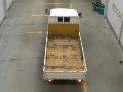 Toyota DYNA  с аукциона в Японии