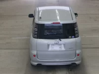 Toyota SIENTA лот № 2174 оценка 3.5  с аукциона в Японии 2