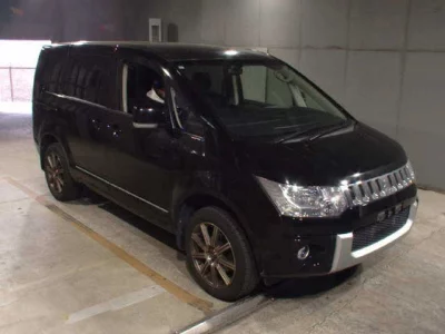 Mitsubishi DELICA D5
