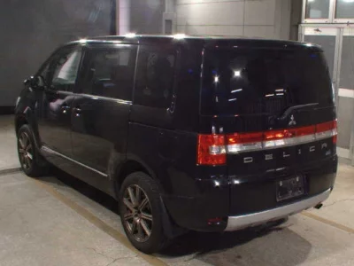 Mitsubishi DELICA D5