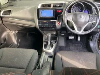 Honda FIT лот № 126 оценка 3.5  с аукциона в Японии 3