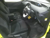 Toyota PRIUS лот № 7006 оценка 4  с аукциона в Японии 2