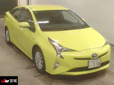 Toyota PRIUS  с аукциона в Японии