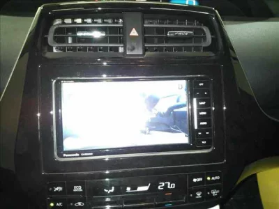 Toyota PRIUS  с аукциона в Японии