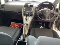Toyota AURIS лот № 2219 оценка RA  с аукциона в Японии 4