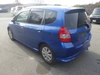 Honda FIT лот № 1831 оценка 3.5  с аукциона в Японии 1
