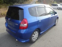 Honda FIT лот № 1831 оценка 3.5  с аукциона в Японии 4