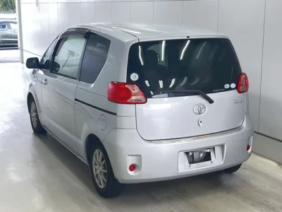 Toyota PORTE  с аукциона в Японии