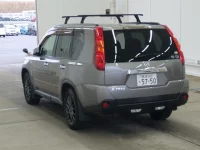 Nissan X-TRAIL лот № 2218 оценка 4  с аукциона в Японии 1