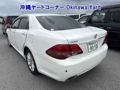 Toyota CROWN  с аукциона в Японии