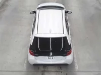 Toyota YARIS лот № 25032 оценка 5  с аукциона в Японии 9