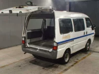 Mazda BONGO VAN лот № 8297 оценка R  с аукциона в Японии 4