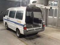 Mazda BONGO VAN лот № 8297 оценка R  с аукциона в Японии 1