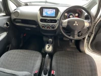 Mitsubishi I-MIEV лот № 2235 оценка RA  с аукциона в Японии 4