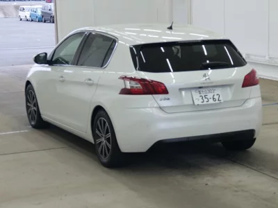 Peugeot 308  с аукциона в Японии