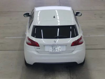 Peugeot 308  с аукциона в Японии