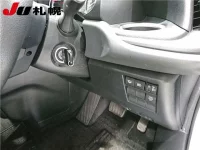 Toyota NOAH лот № 1018 оценка 4  с аукциона в Японии 3