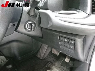 Toyota NOAH  с аукциона в Японии
