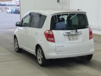 Toyota RACTIS лот № 2247 оценка 3.5  с аукциона в Японии 1