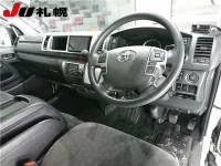 Toyota HIACE лот № 1026 оценка 4  с аукциона в Японии 2