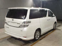 Toyota VELLFIRE лот № 8325 оценка 3.5  с аукциона в Японии 4