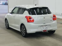 Suzuki SWIFT лот № 2255 оценка 4  с аукциона в Японии 1