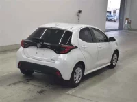 Toyota YARIS лот № 25044 оценка 5  с аукциона в Японии 4