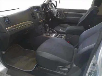 Mitsubishi PAJERO  с аукциона в Японии