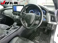Toyota CROWN лот № 1034 оценка R  с аукциона в Японии 2