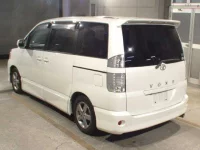 Toyota VOXY лот № 8346 оценка 3.5  с аукциона в Японии 1