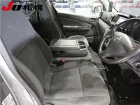 Nissan CARAVAN VAN лот № 1038 оценка R  с аукциона в Японии 4