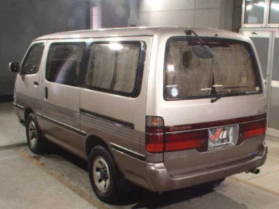 Toyota HIACE  с аукциона в Японии