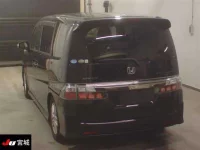 Honda STEP WAGON лот № 7054 оценка 3.5  с аукциона в Японии 1