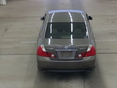 Nissan FUGA  с аукциона в Японии