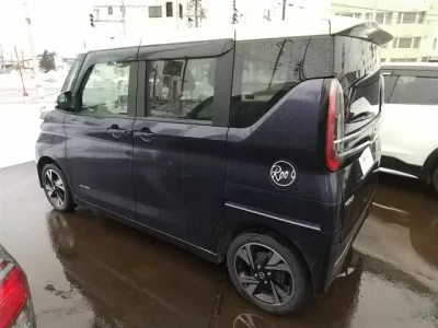 Nissan ROOX  с аукциона в Японии