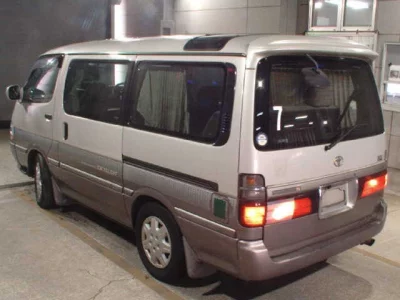 Toyota HIACE  с аукциона в Японии
